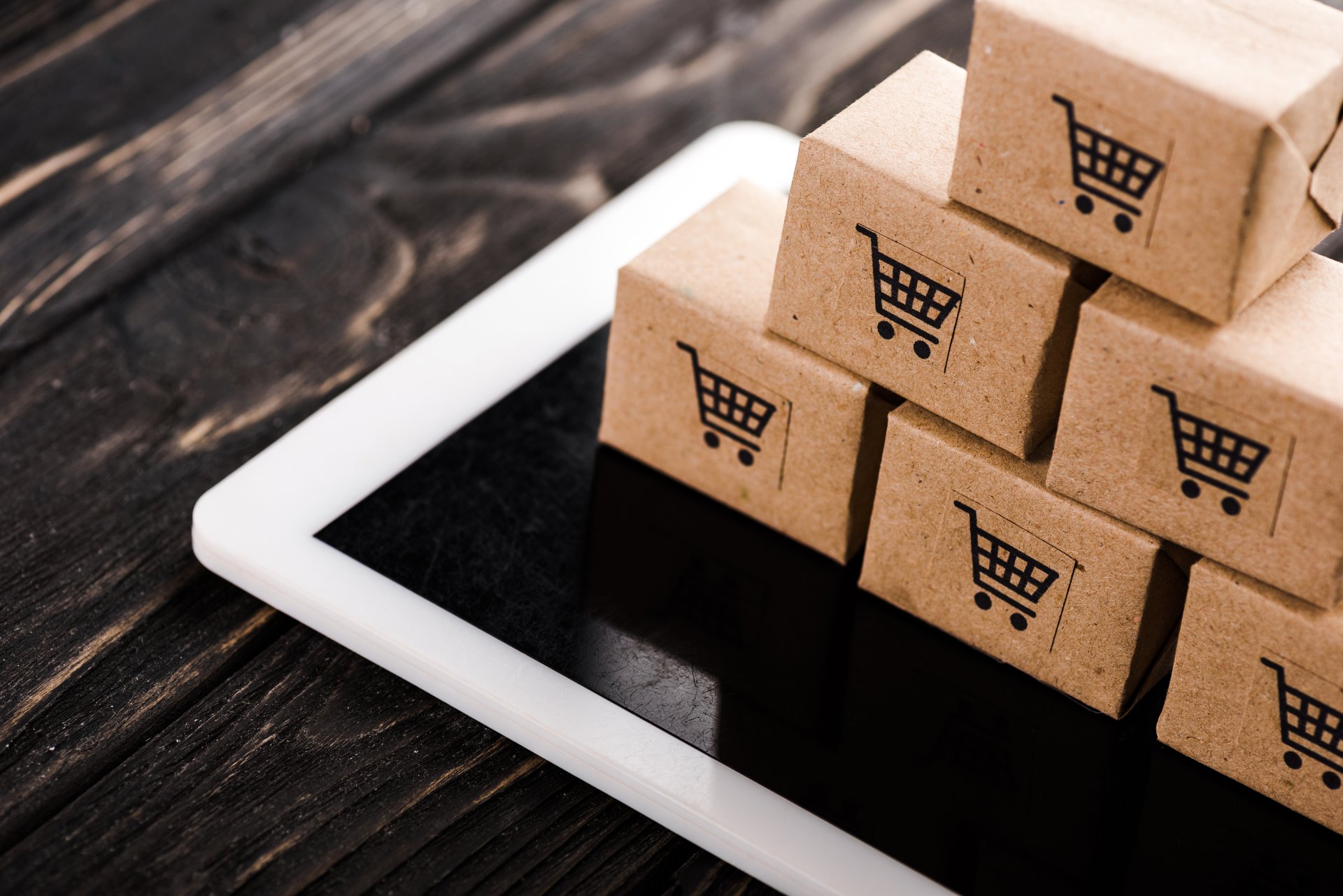 Small carton parcels moving across a digital tracking surface, each shipment a durable workflow the 3PL can see at every step.